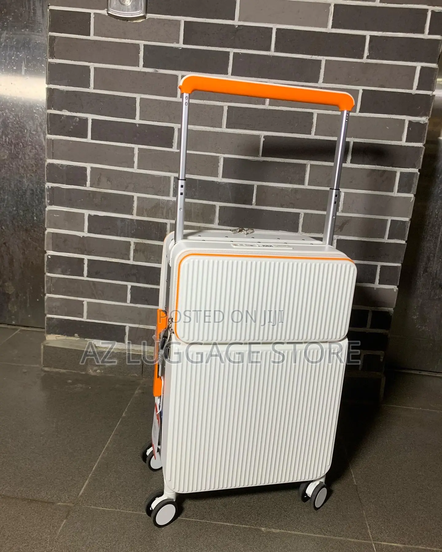 Single Hand Luxury Luggage Box