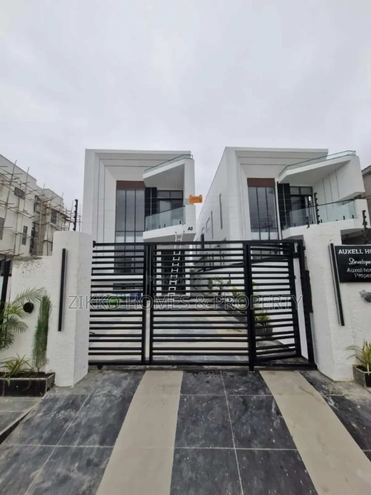5bdrm Duplex in Ajah, Lekki for sale