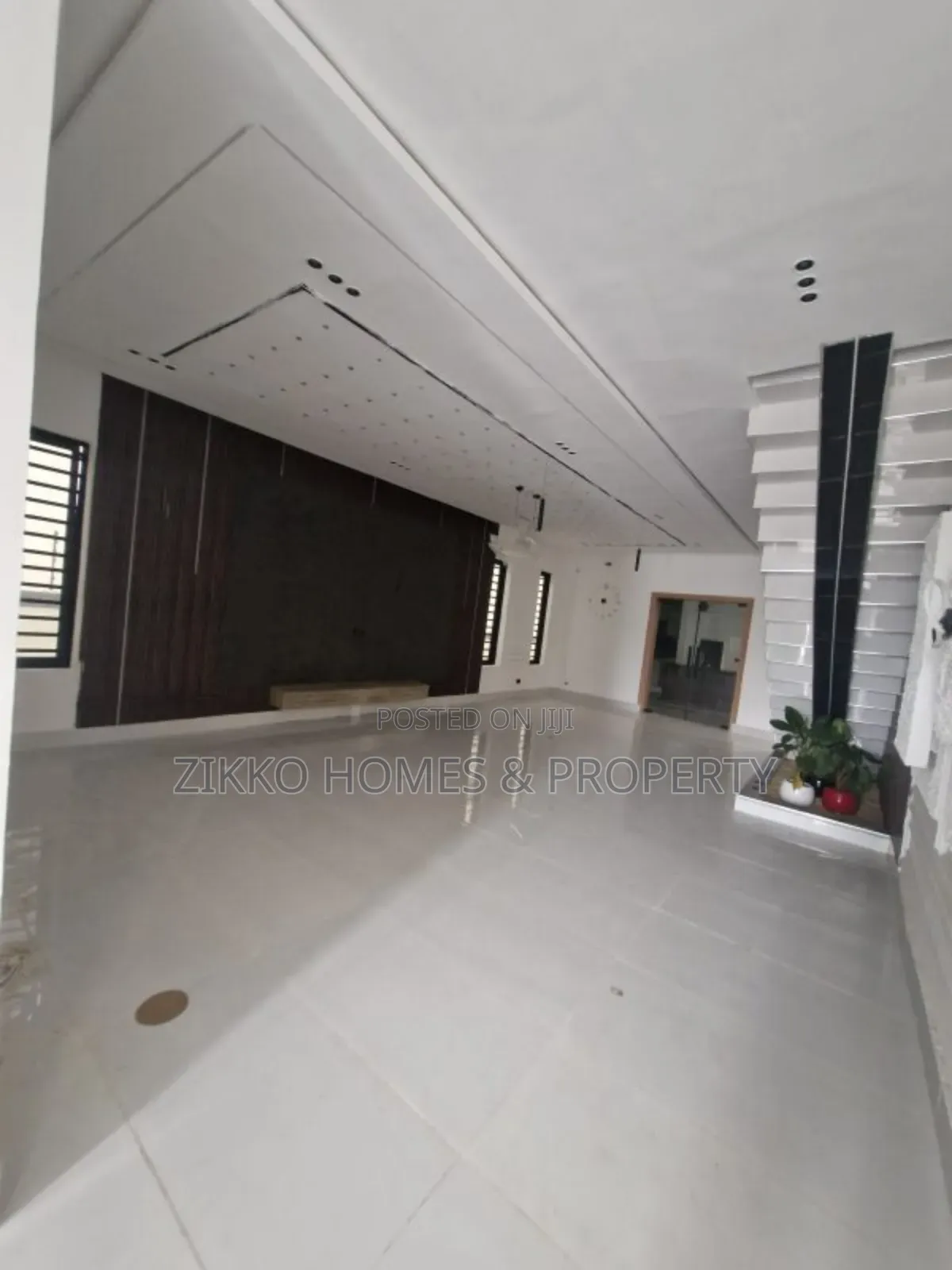 5bdrm Duplex in Ajah, Lekki for sale