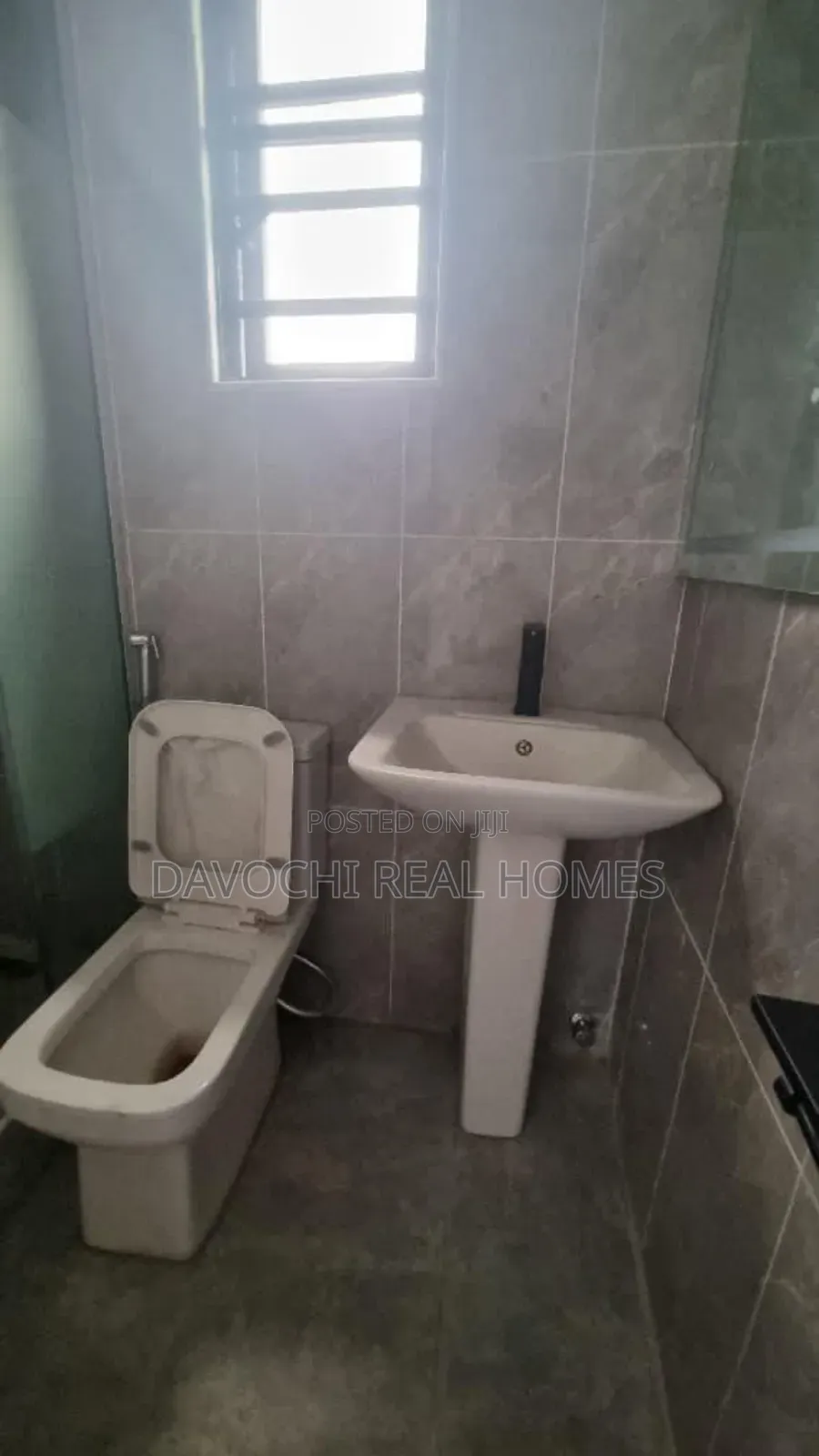 3bdrm Duplex in Ologolo Estate, Lekki for rent