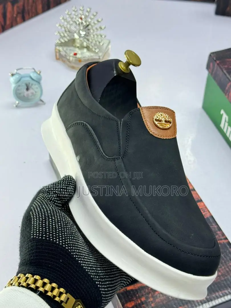 Latest Classic Design Flat Shoes