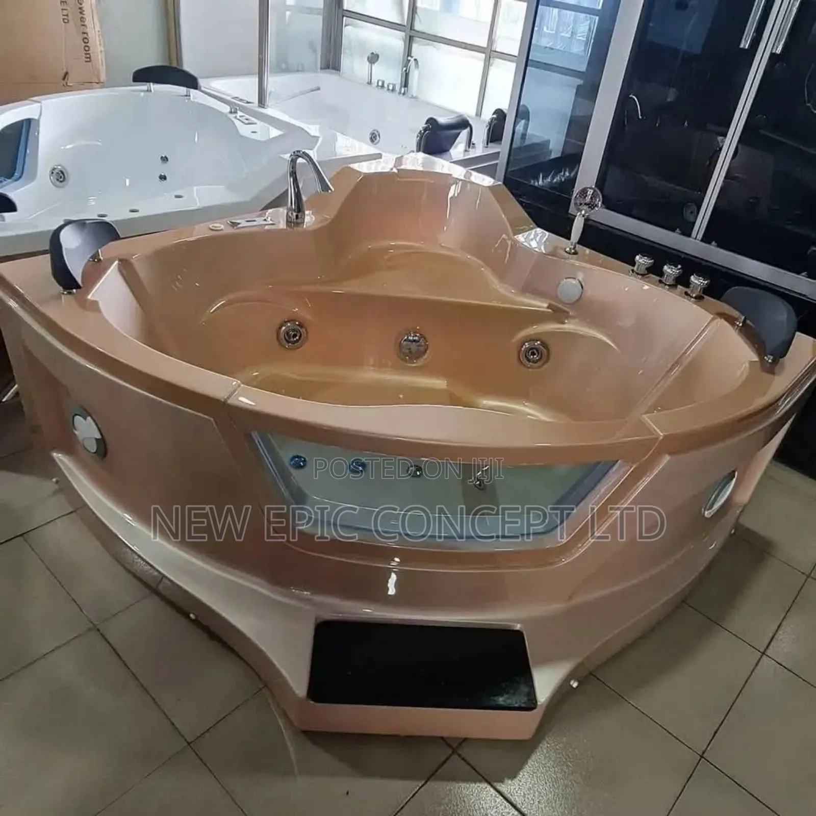 Double Jacuzzi With Glass