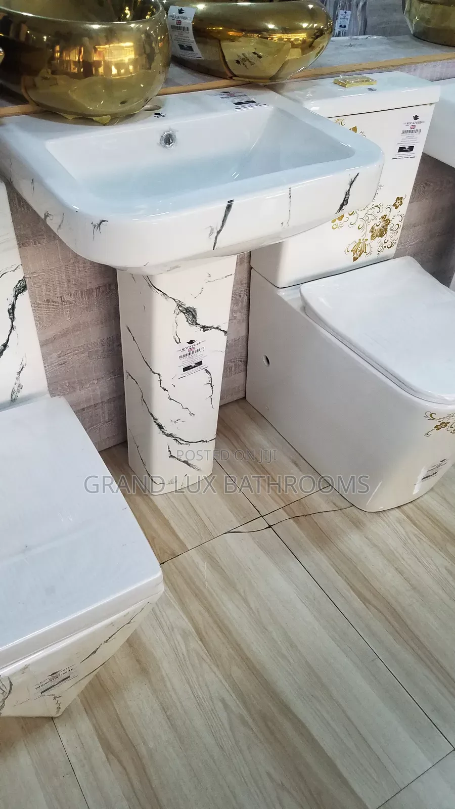 Luxury Marble-Design Pedestal Basin and Toilet Set