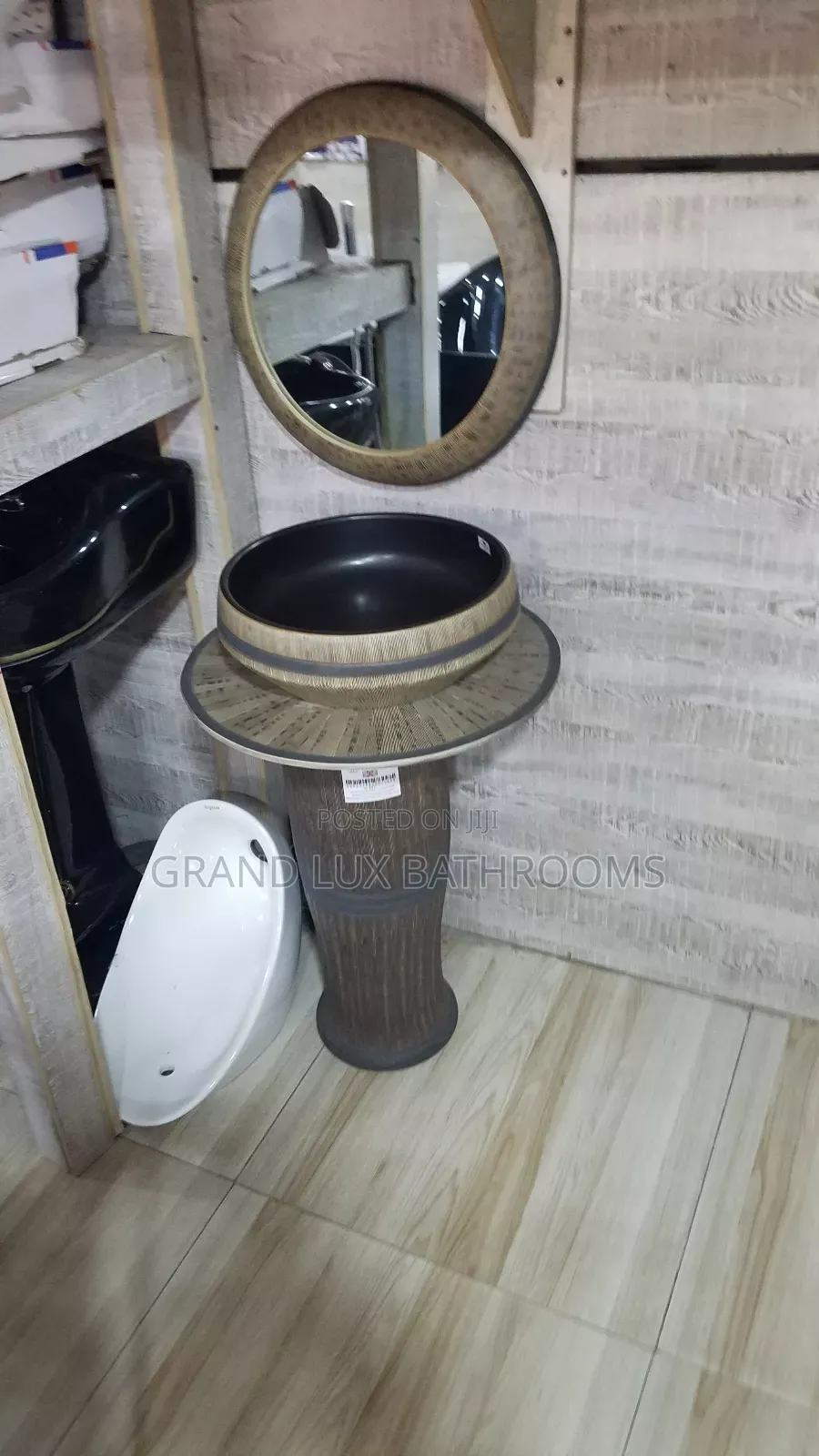 Luxury Pedestal Wash Basin With Matching Decorative Mirror Set