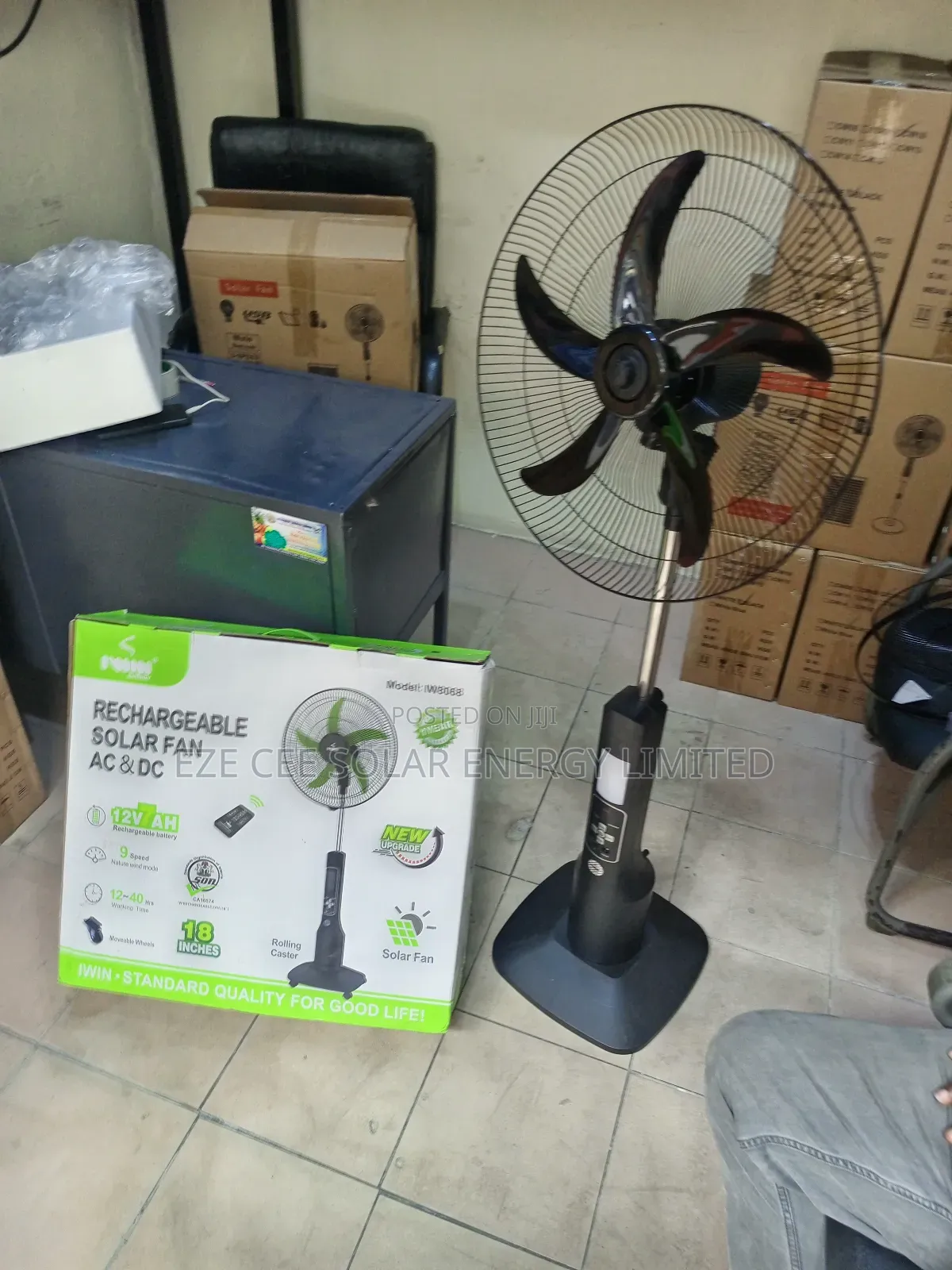 18inches Solar Rechargeable Standing Fan