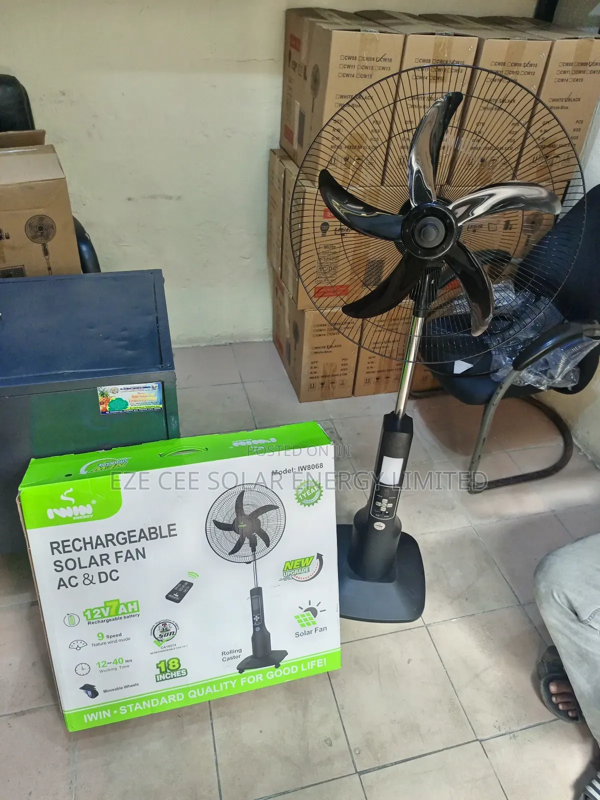 18inches Solar Rechargeable Standing Fan