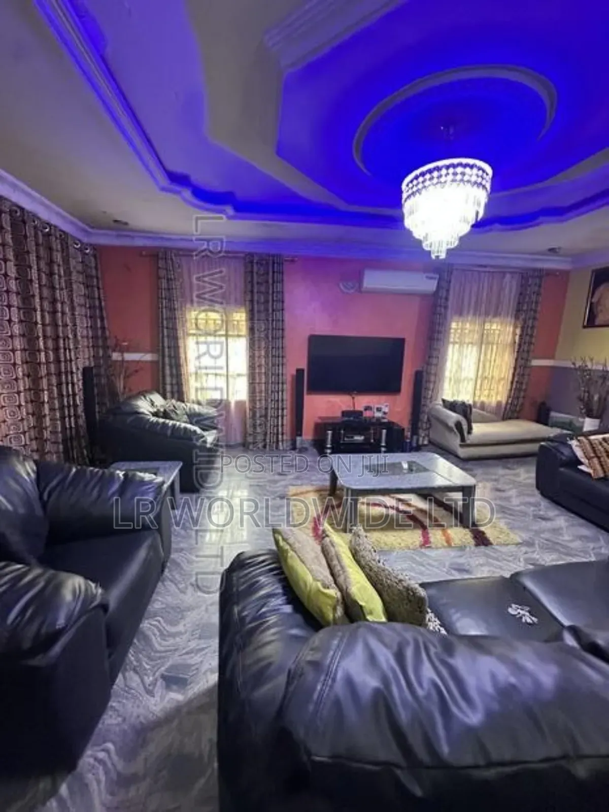 5bdrm Bungalow in FHA for sale