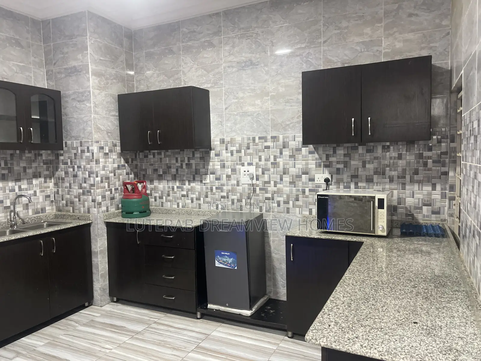 Furnished 1bdrm Block of Flats in Garki for rent