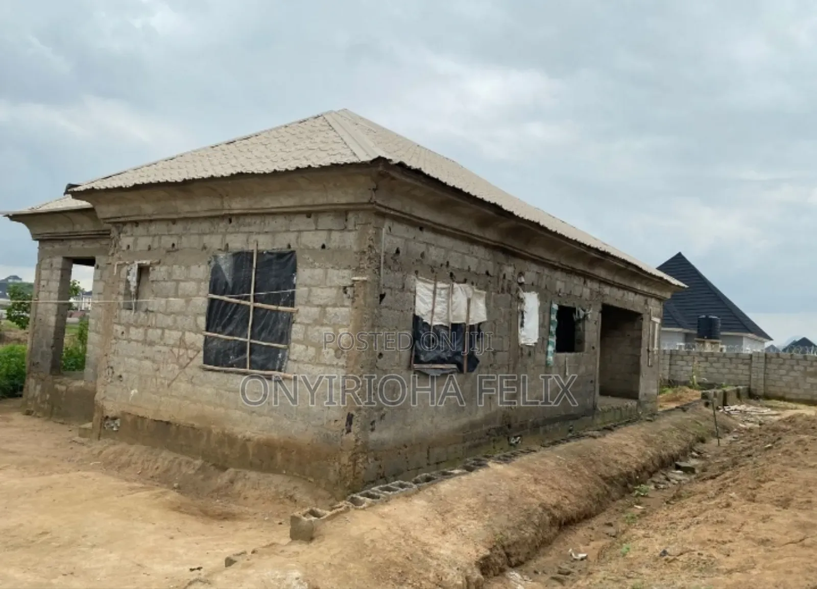 3bdrm House in Shekinah Glory, Lugbe District for sale