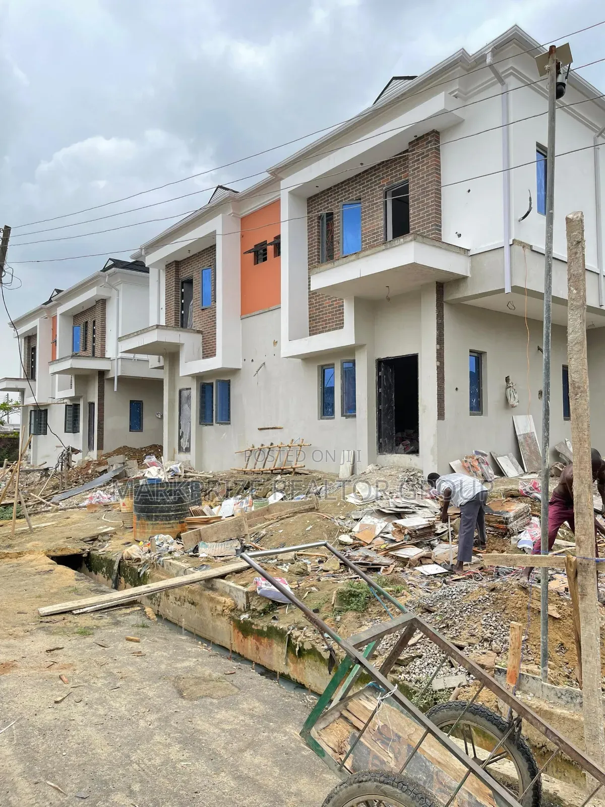 4bdrm Duplex in Surulere Lagos for sale