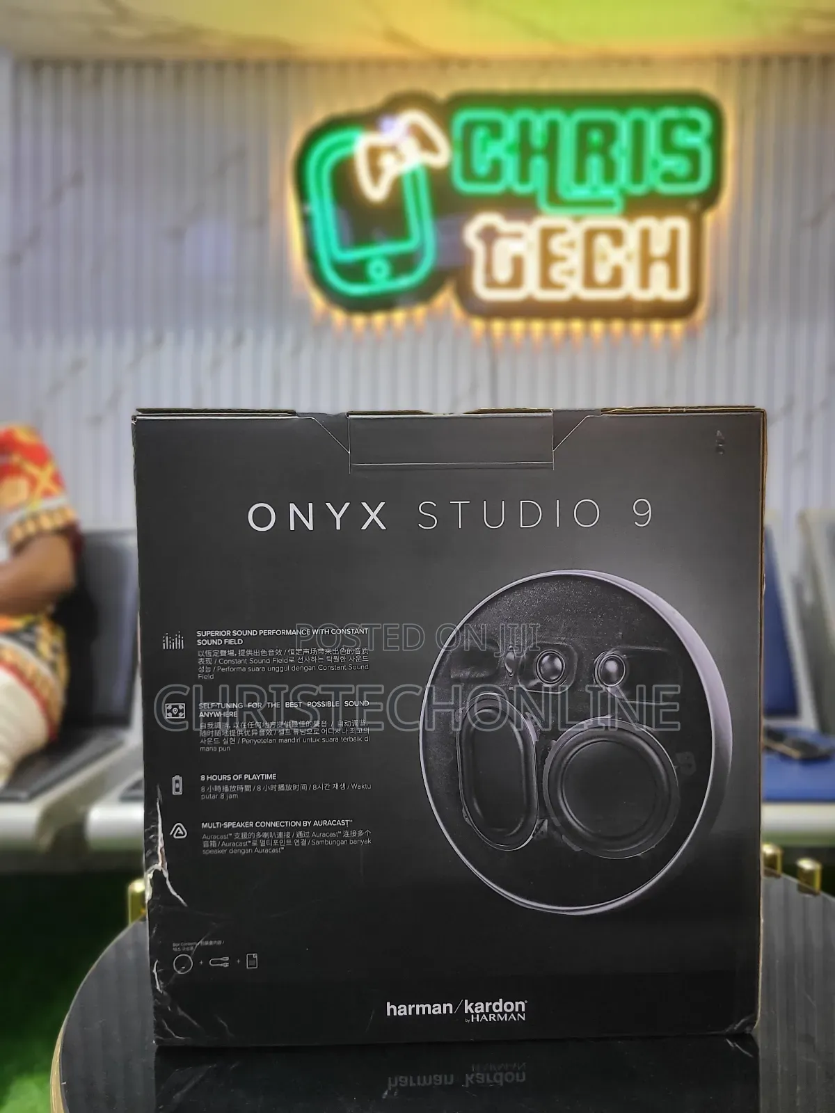 Onyx Studio 9
