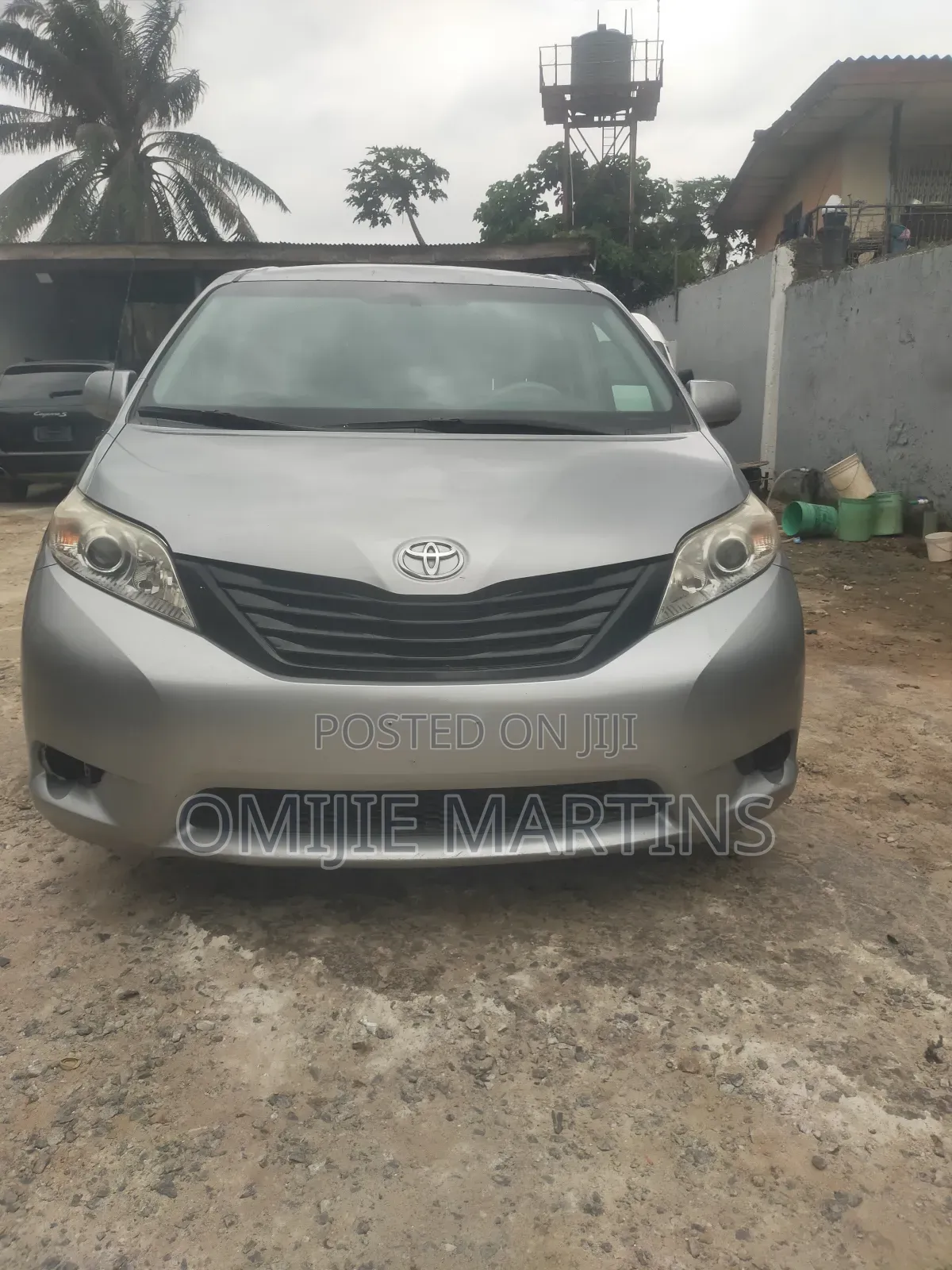 Toyota Sienna 2012 Silver