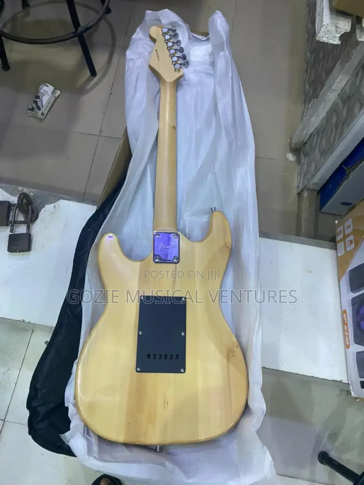 Fender Stratocaster Electric Lead Guitar