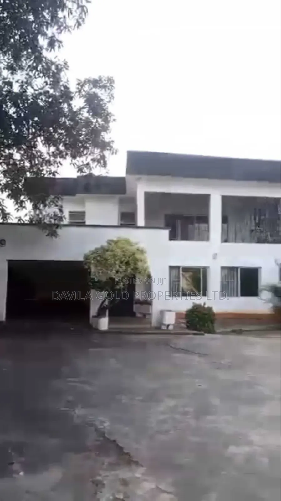 6bdrm Duplex in Benin City for sale
