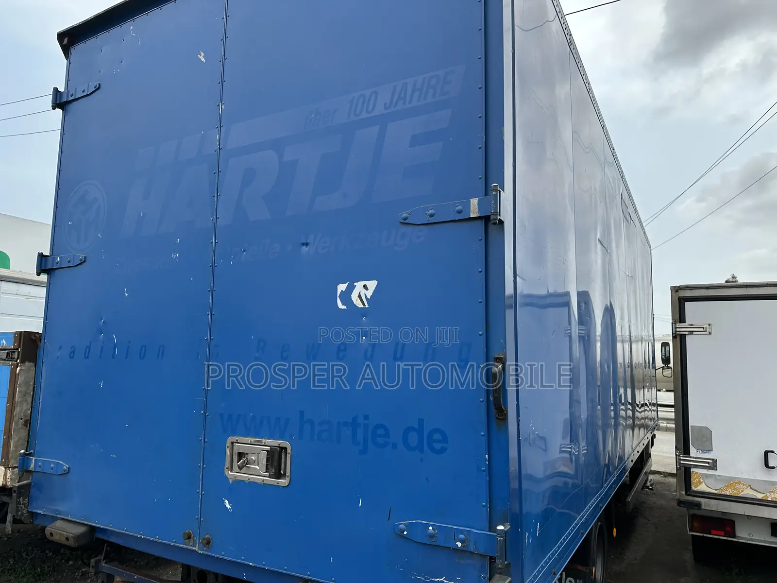 Mercedes Benz 814 Cover Body