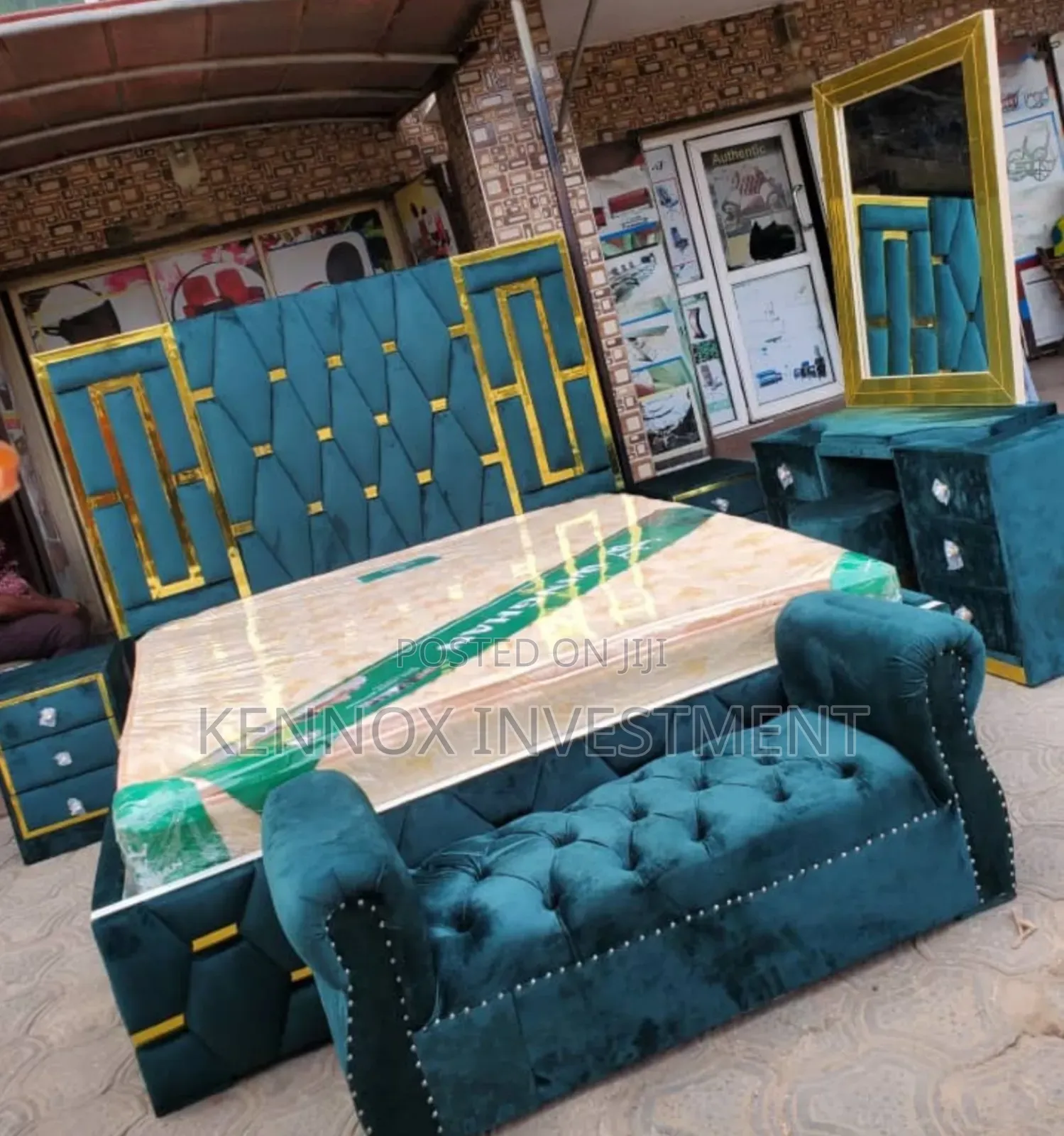 6 X 6 Padded Complete Set of Upholstery Bedframe