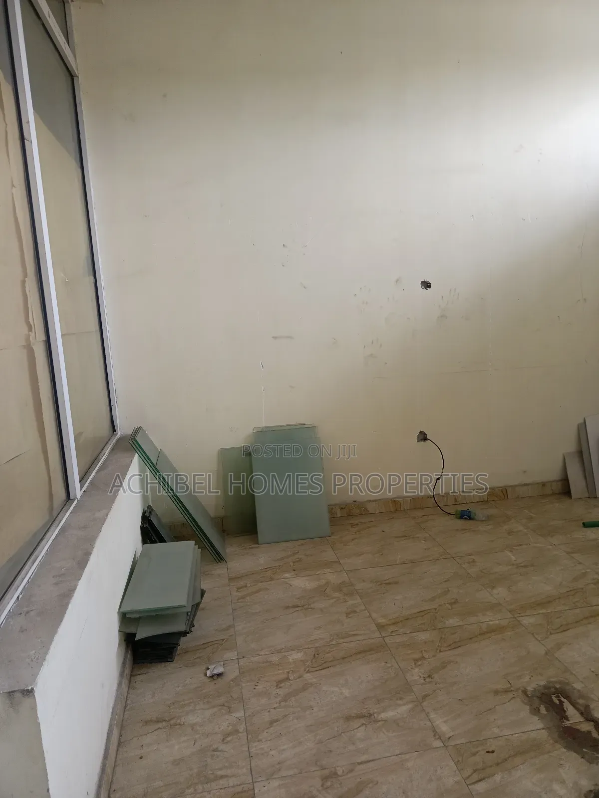 A Space Suitable for Office Use in Lekki Phase 1