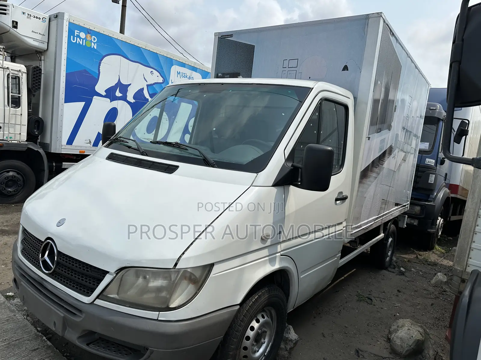 Mercedes Benz Sprinter Pickup Version