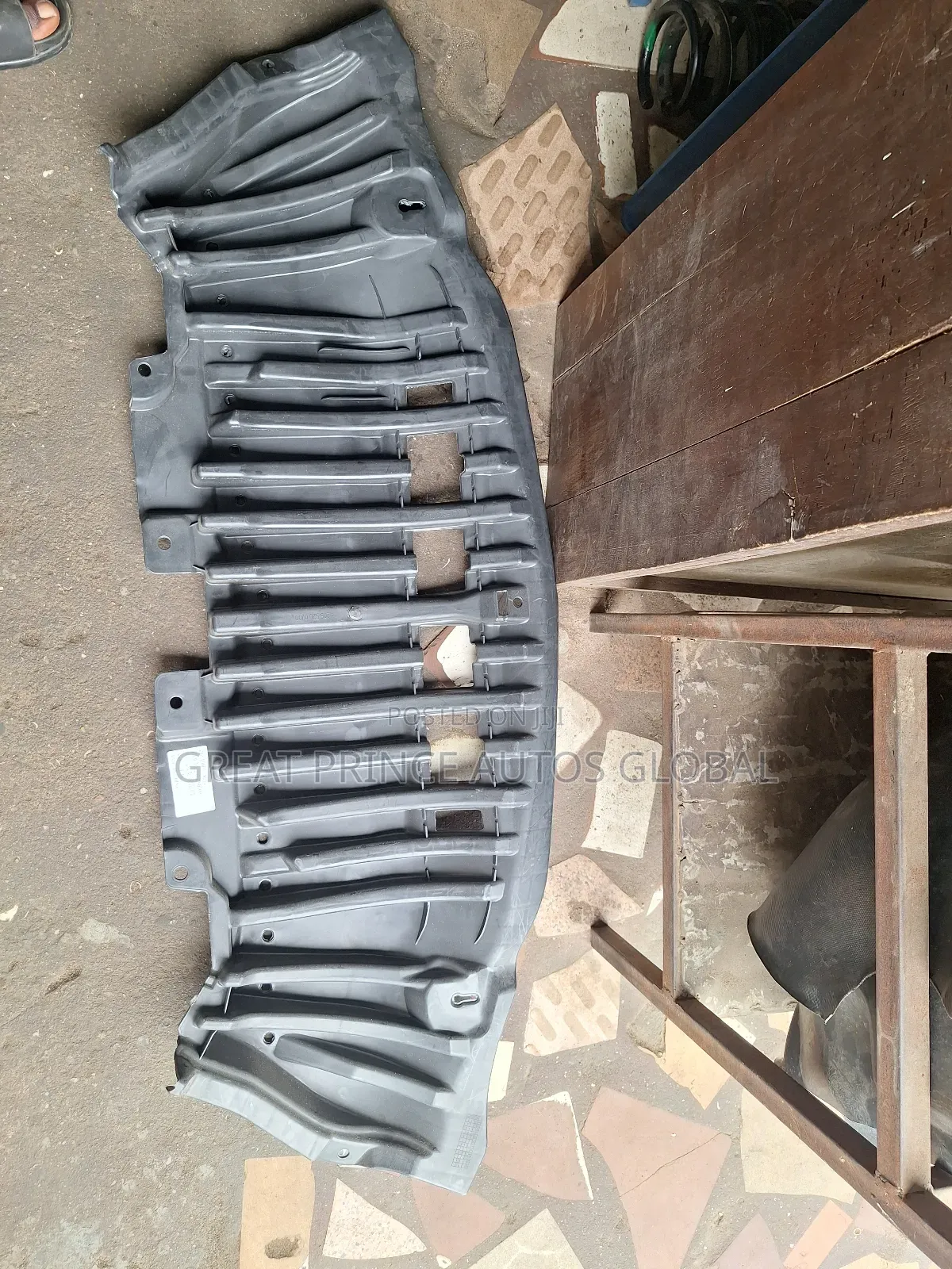 Bumper Dust Cover C300 205 4matic