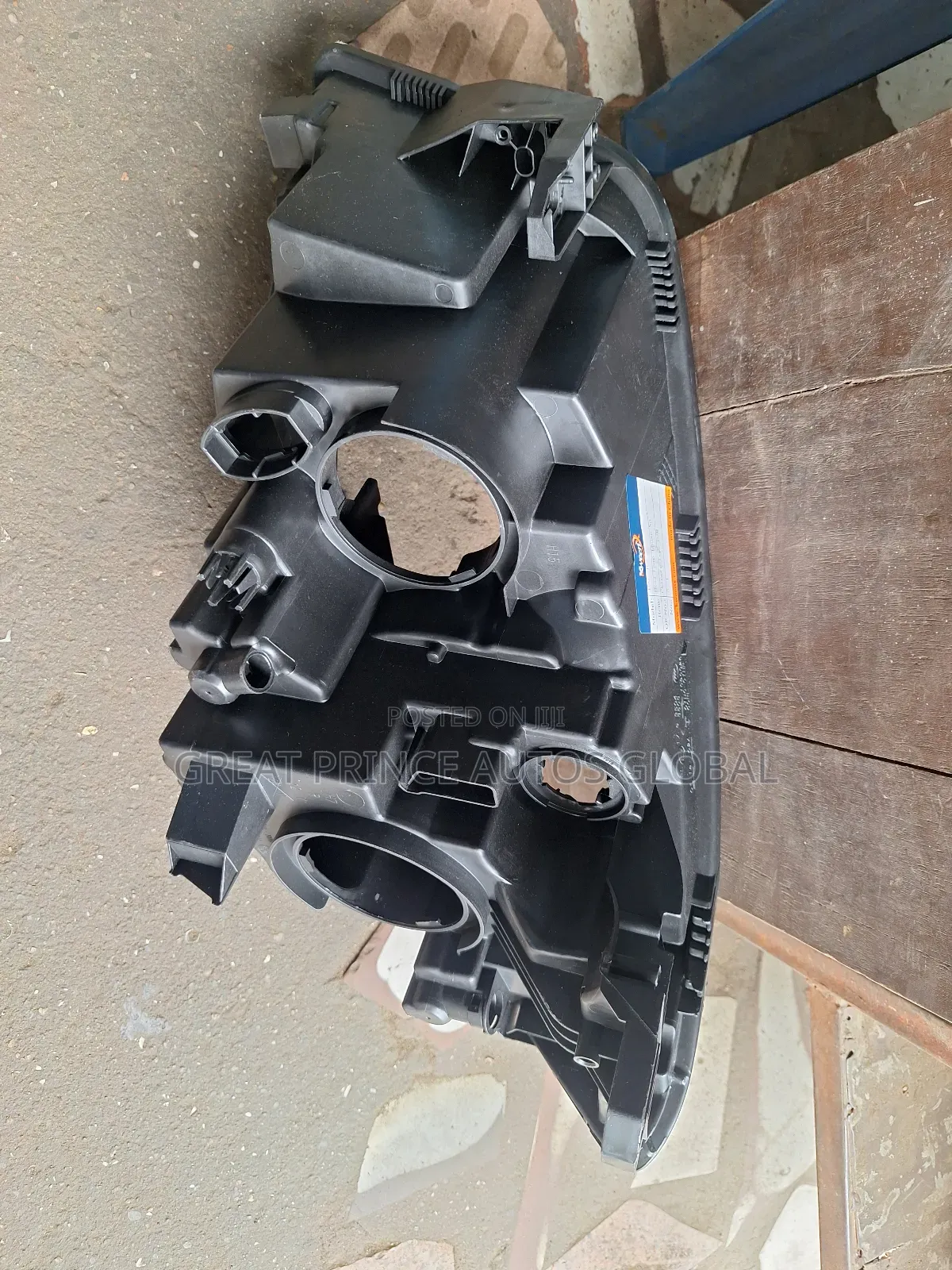 Head Lamp Housing Gla250