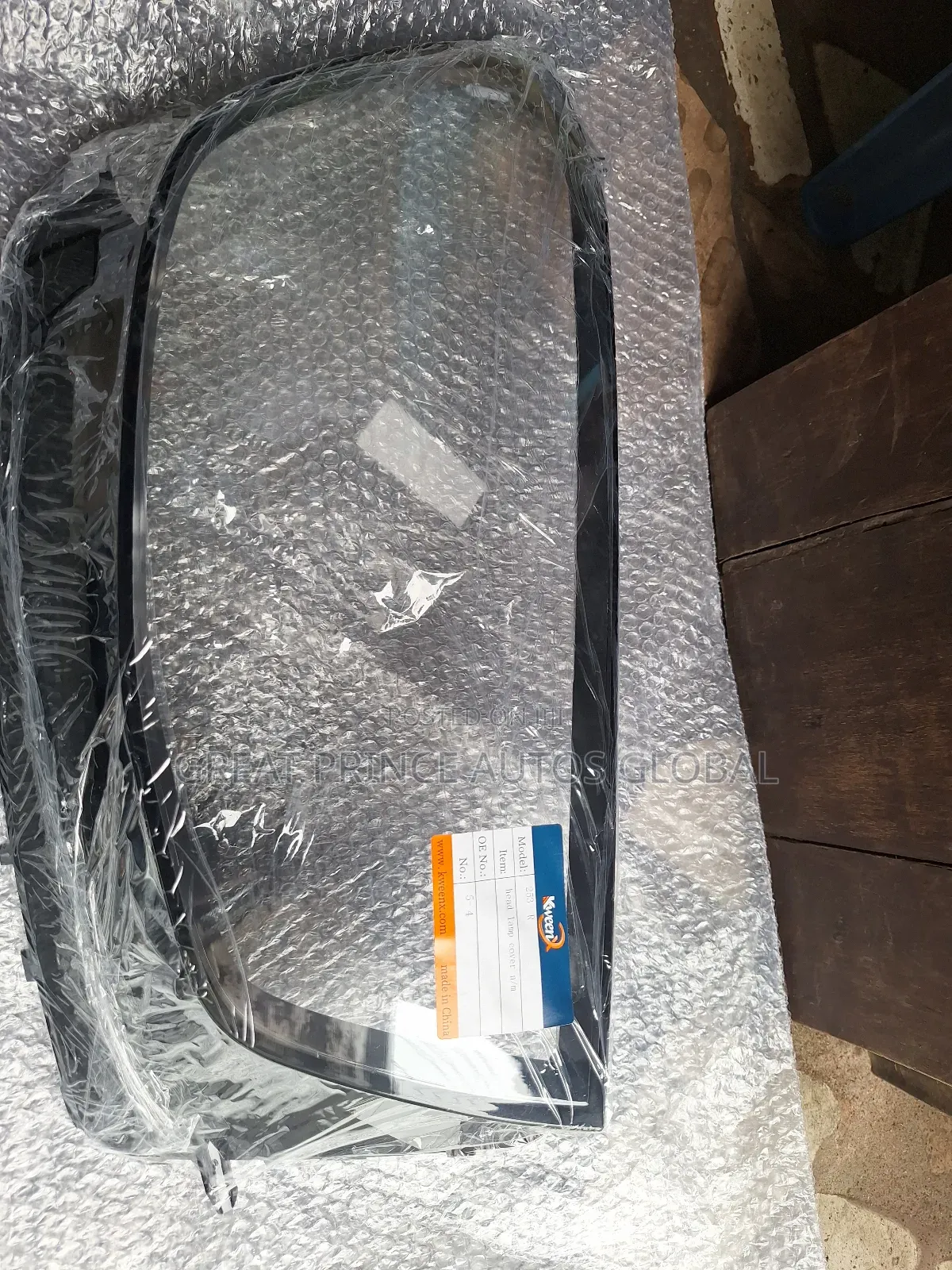 Head Lamp Glass Glc350 253