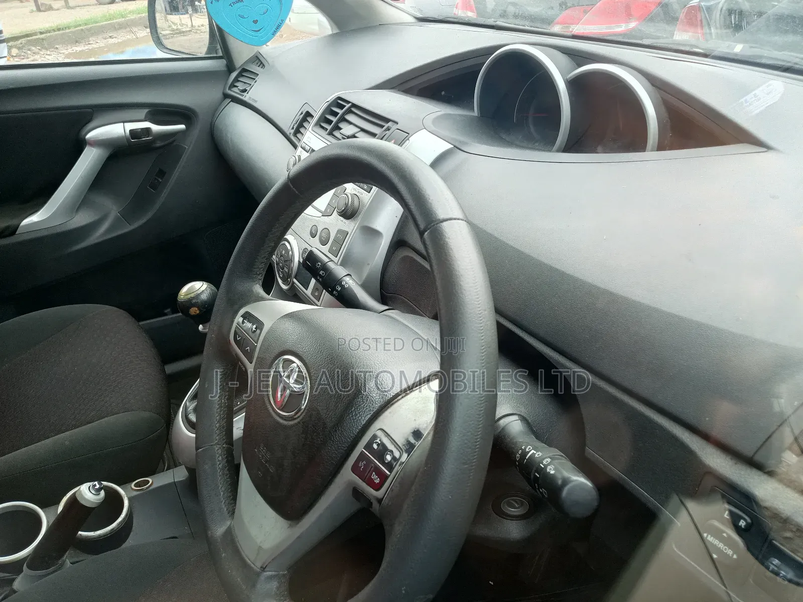 Toyota Corolla 2011 Silver
