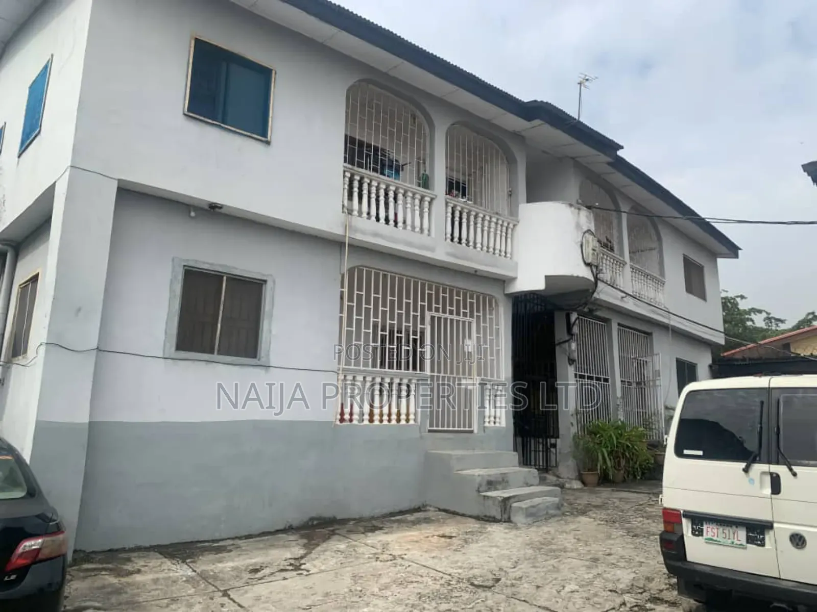 3bdrm Block of Flats in Maryland Estate for sale