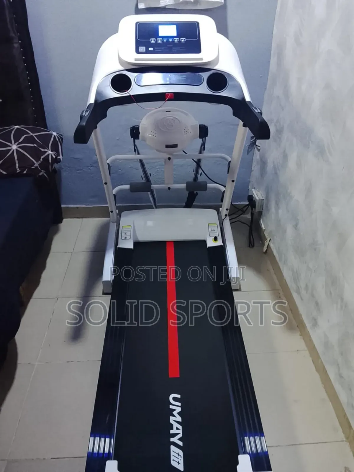 Solid Strong 2 Hp Treadmill With Autoincline Maximum User Weight 120kg