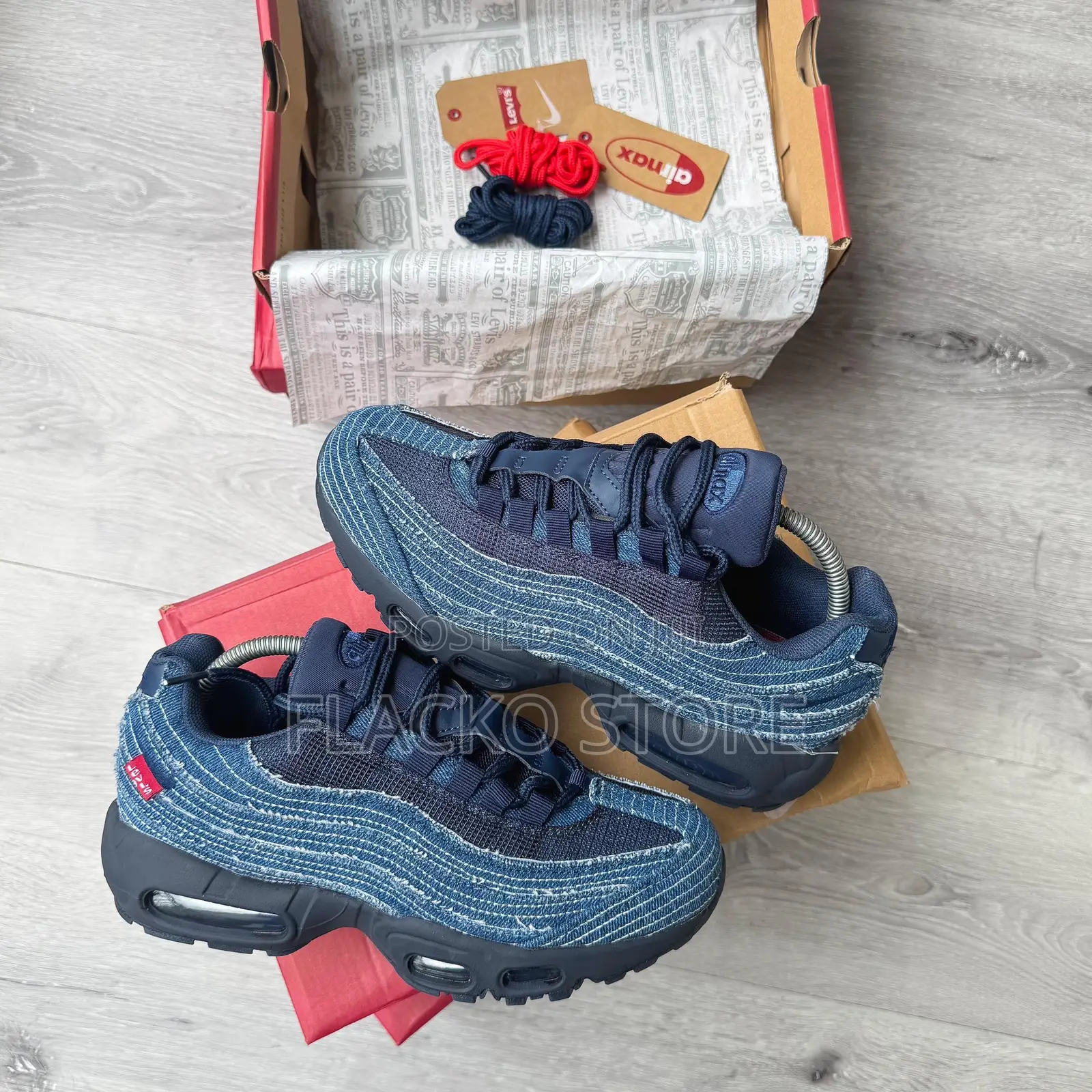 Original Levi’S X Nike Air Max 95 Sneakers