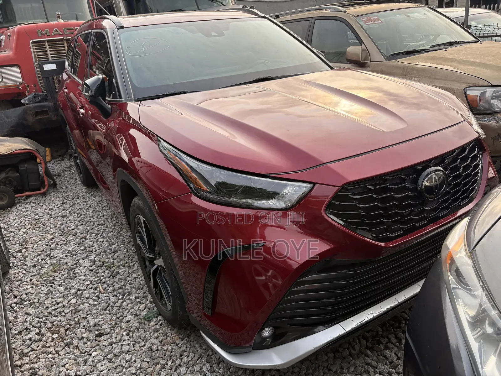 Toyota Highlander XSE 2022 Burgundy