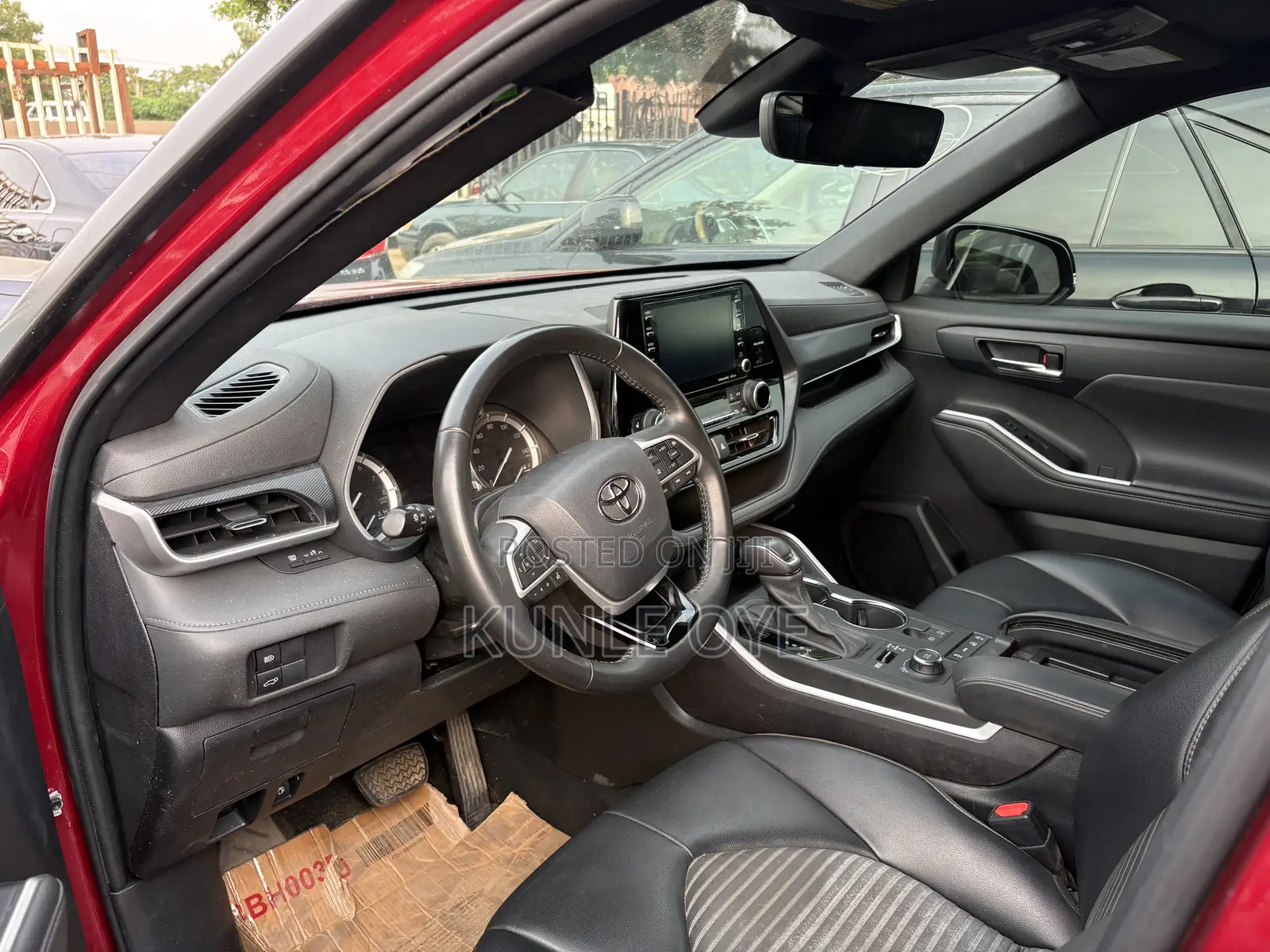 Toyota Highlander XSE 2022 Burgundy