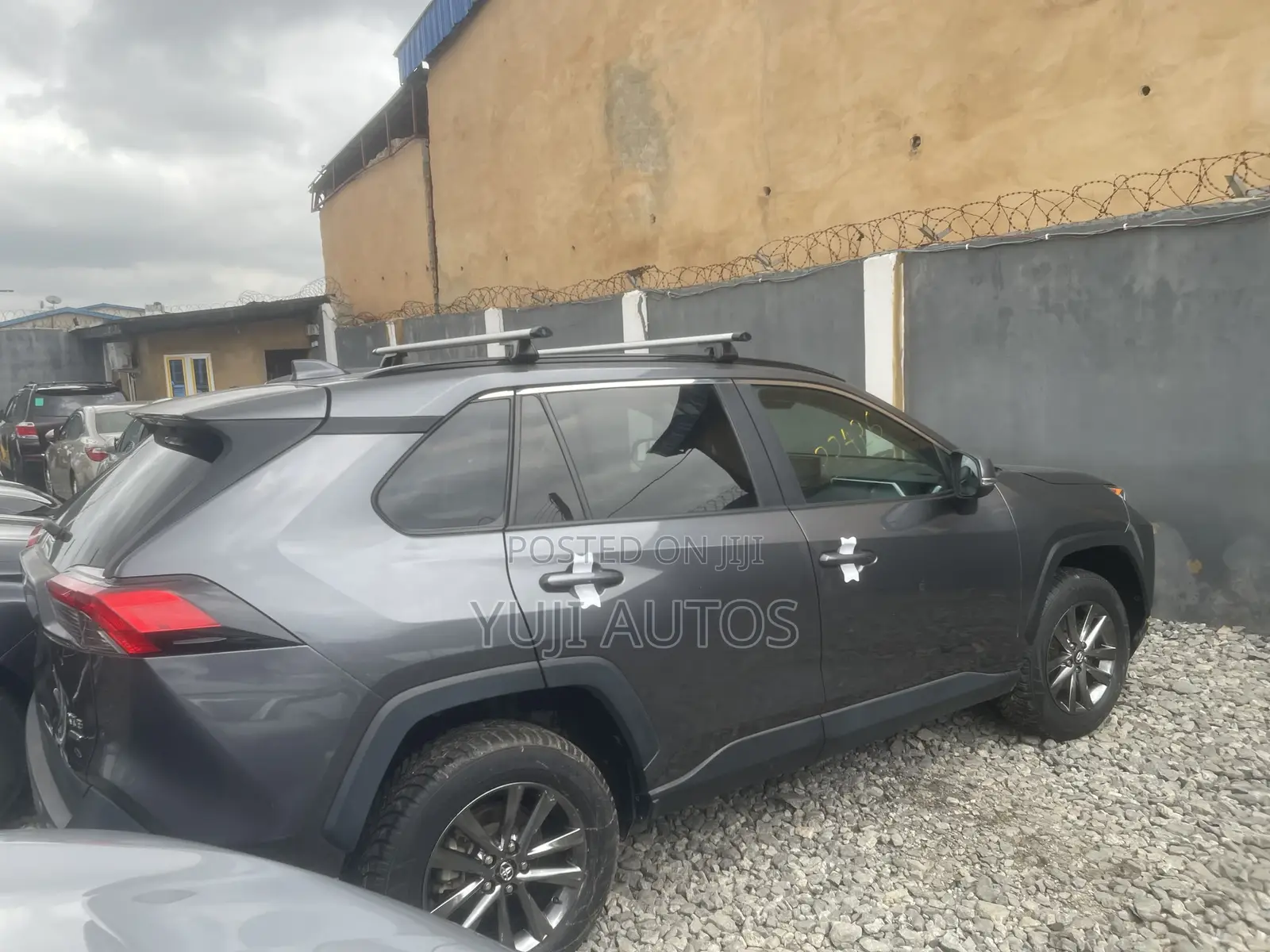 Toyota RAV4 2021 Gray