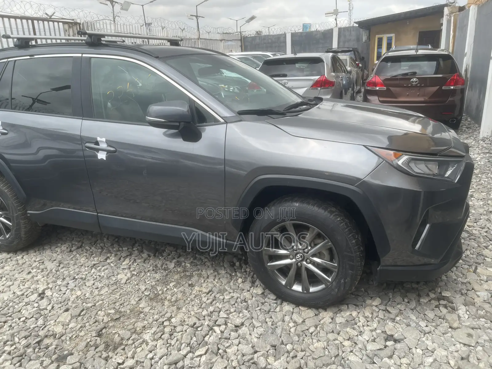 Toyota RAV4 2021 Gray