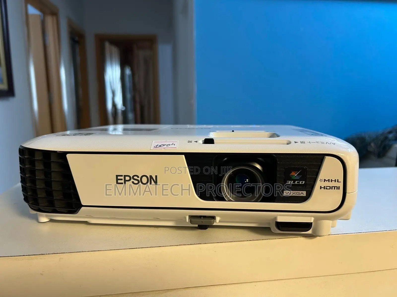 Brand New Epson  Daylight Projector  S41
