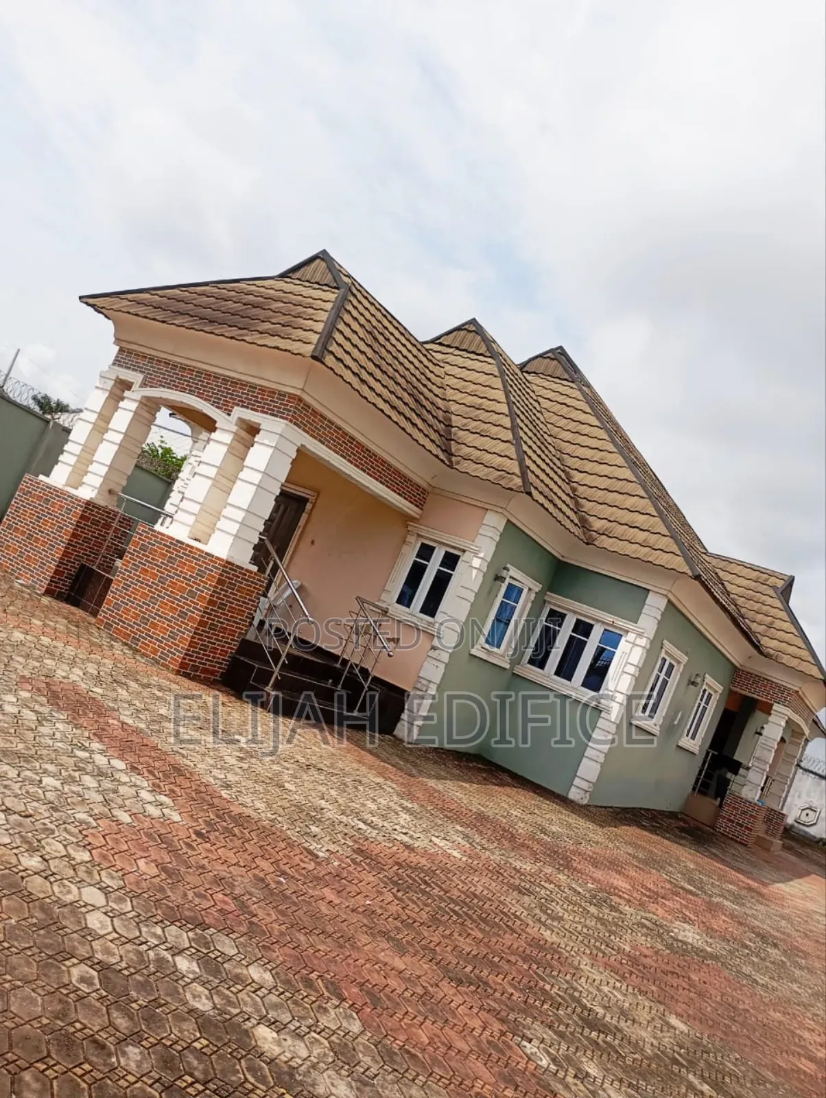 Furnished 4bdrm Bungalow in Agura, Gberigbe for sale
