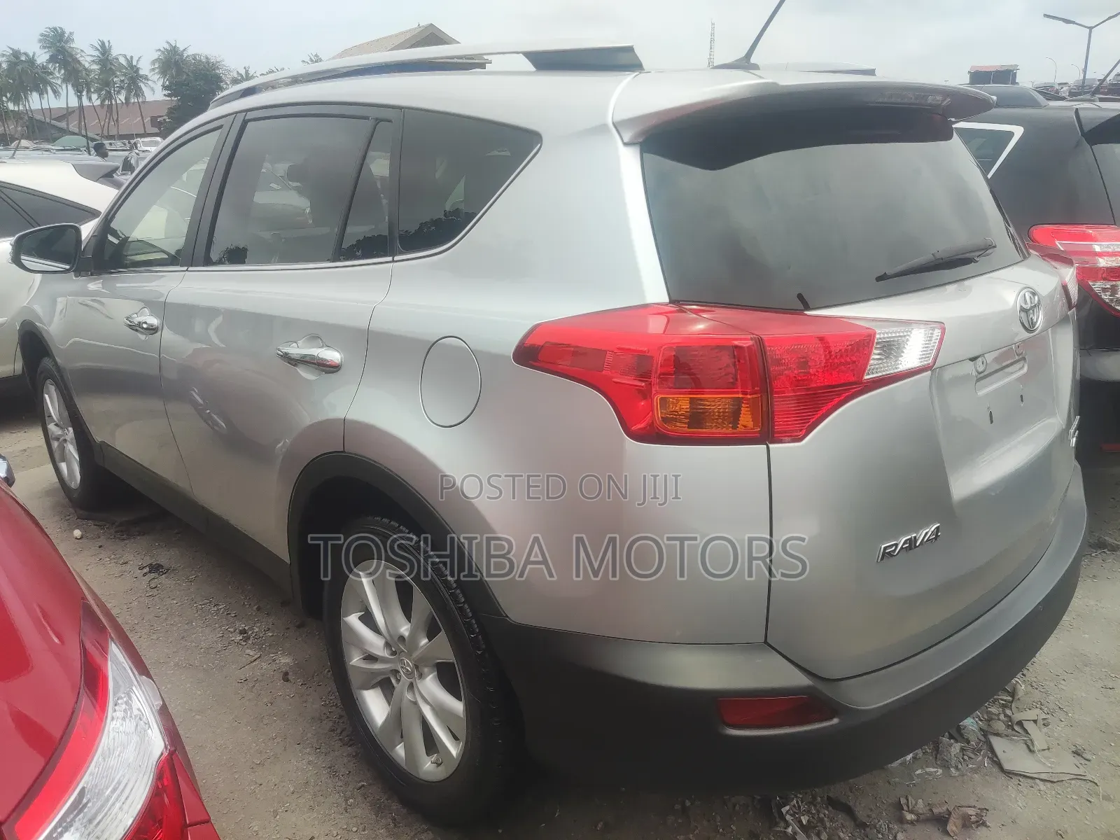 Toyota RAV4 Limited 4dr SUV (2.5L 4cyl 6A) 2015 Silver