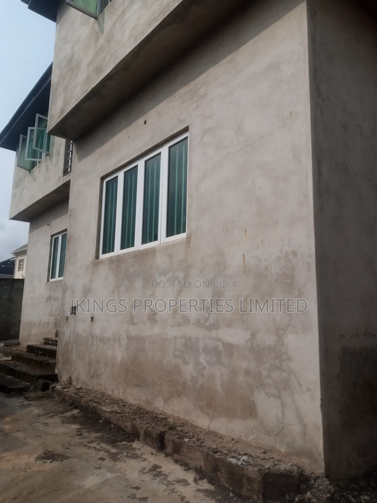 4bdrm Duplex in Kay Farm Estate, Ifako-Ijaiye for sale