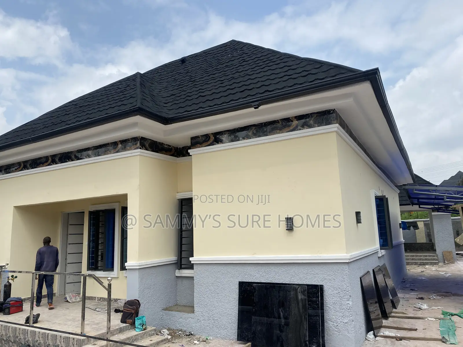 3bdrm Bungalow in Efab Queens Estate for sale