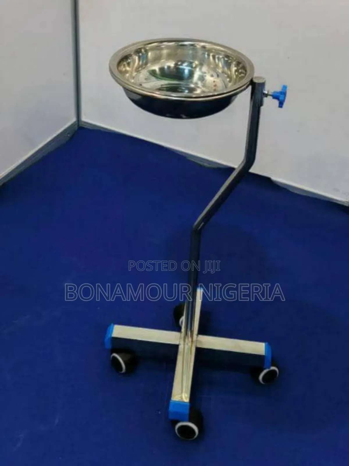Hospital Bowl Stand