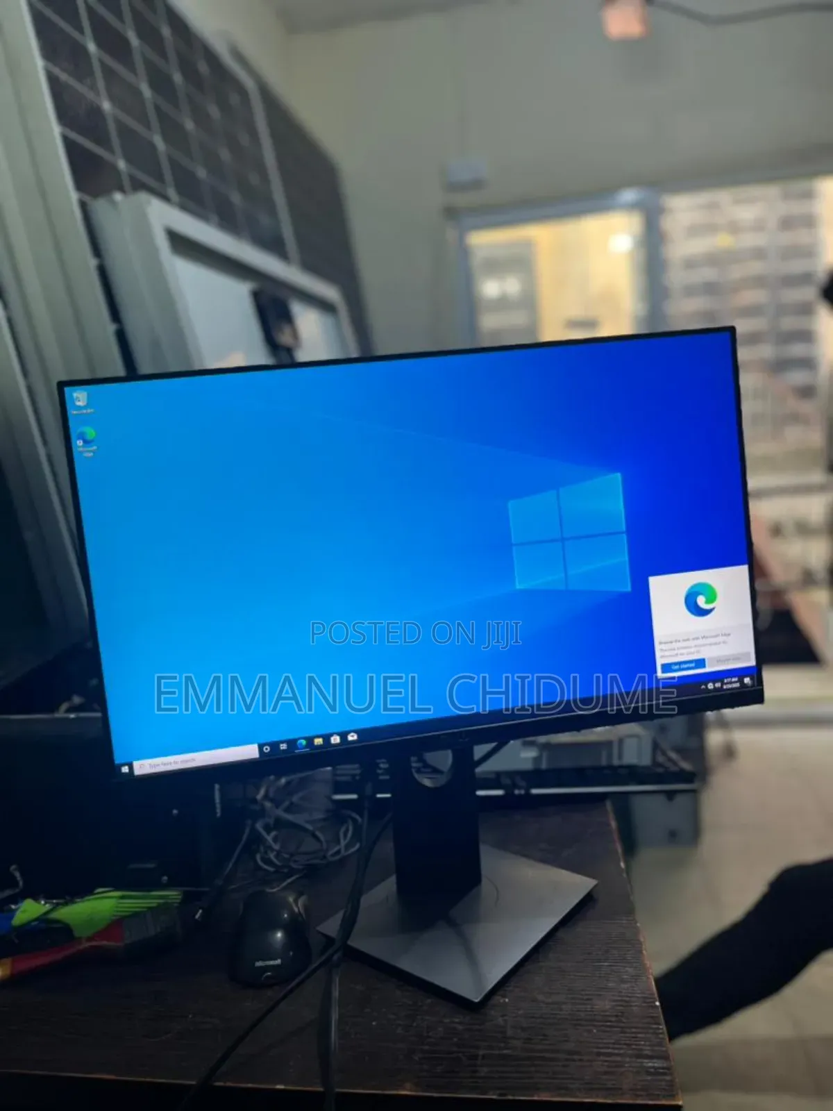24 Inches Ips Dell Flameless Monitor