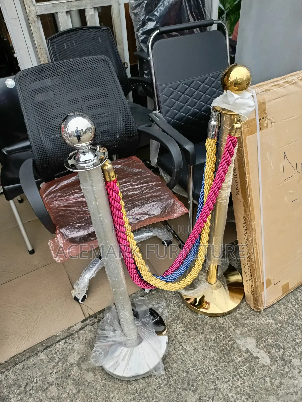 Bank Queue Stand and Barrier Rope