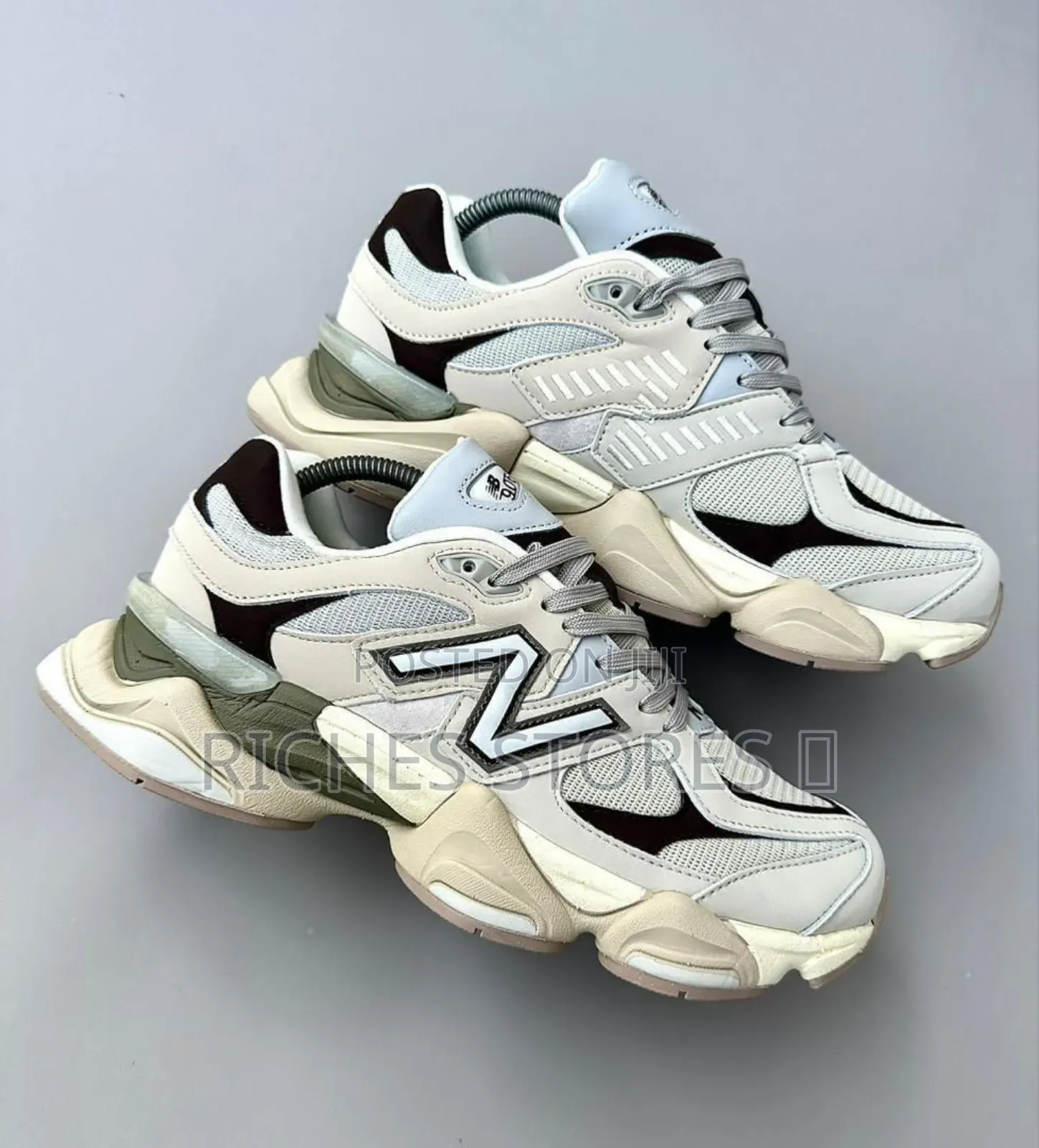 High Quality Grade a New Balance 9060 Sneakers