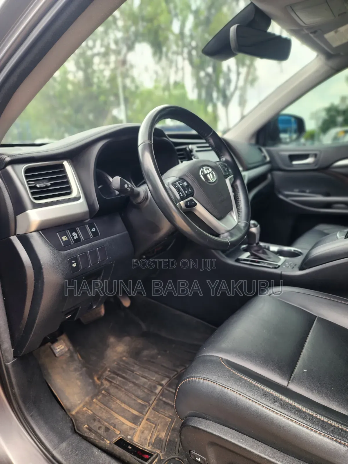 Toyota Highlander XLE 4x2 V6 (3.5L 6cyl 8A) 2017 Gray