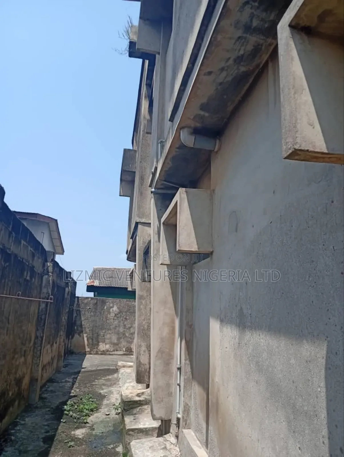 2bdrm Block of Flats in Ijegun for sale