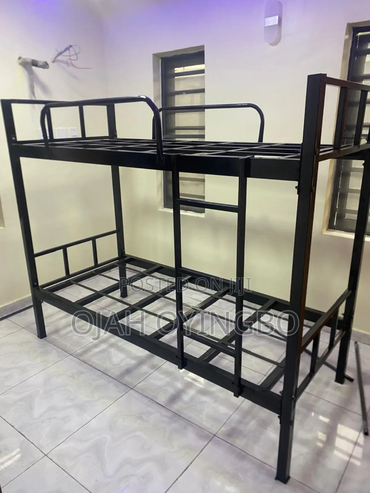 Heavy-Duty Metal Bunk Bed – Space-Saving Modern Design