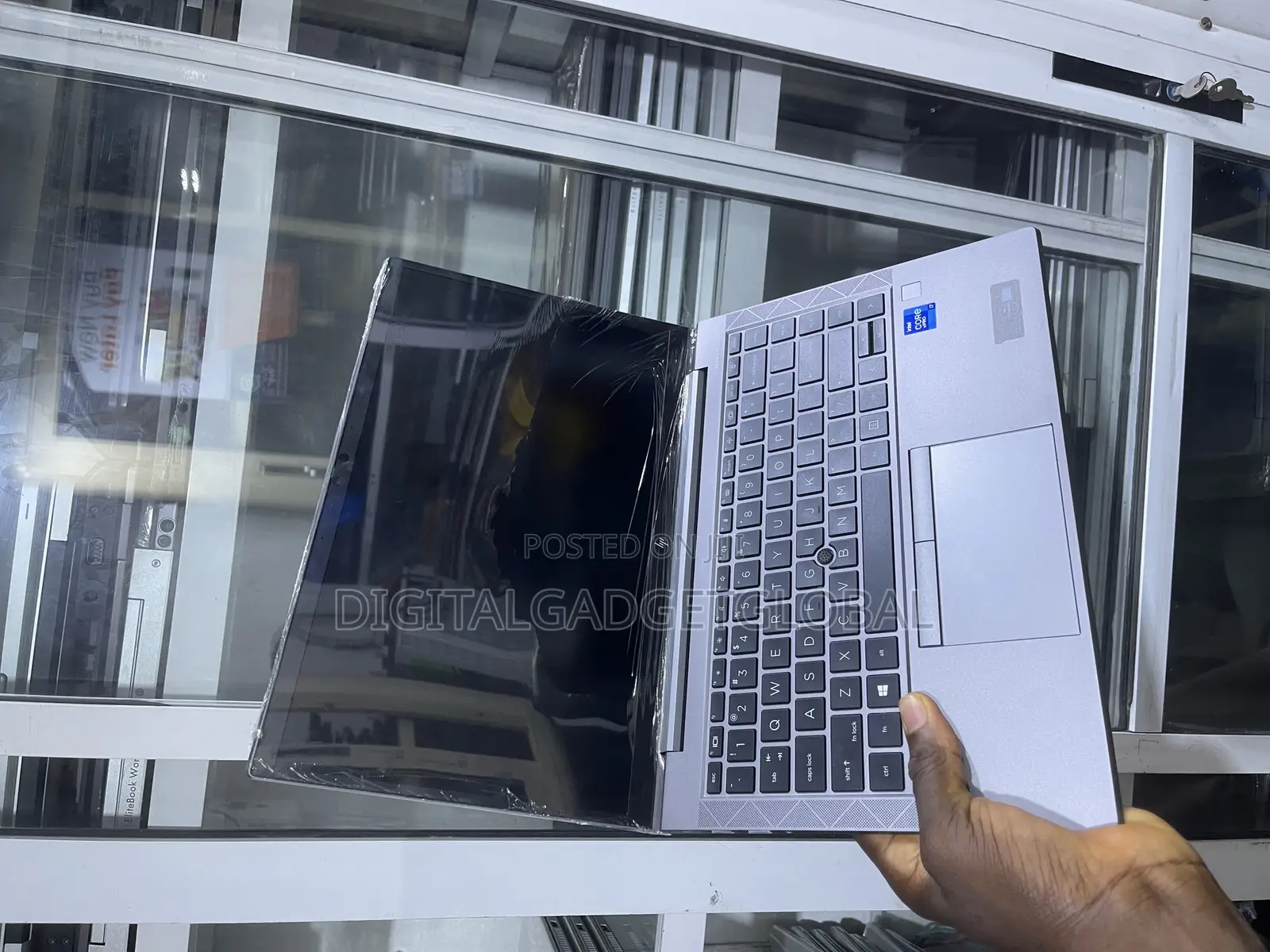 Laptop HP ZBook Firefly G8 16GB Intel Core I7 SSD 256GB