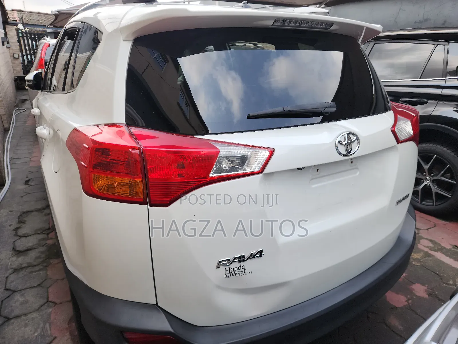 Toyota RAV4 Limited 4dr SUV AWD (2.5L 4cyl 6A) 2015 White