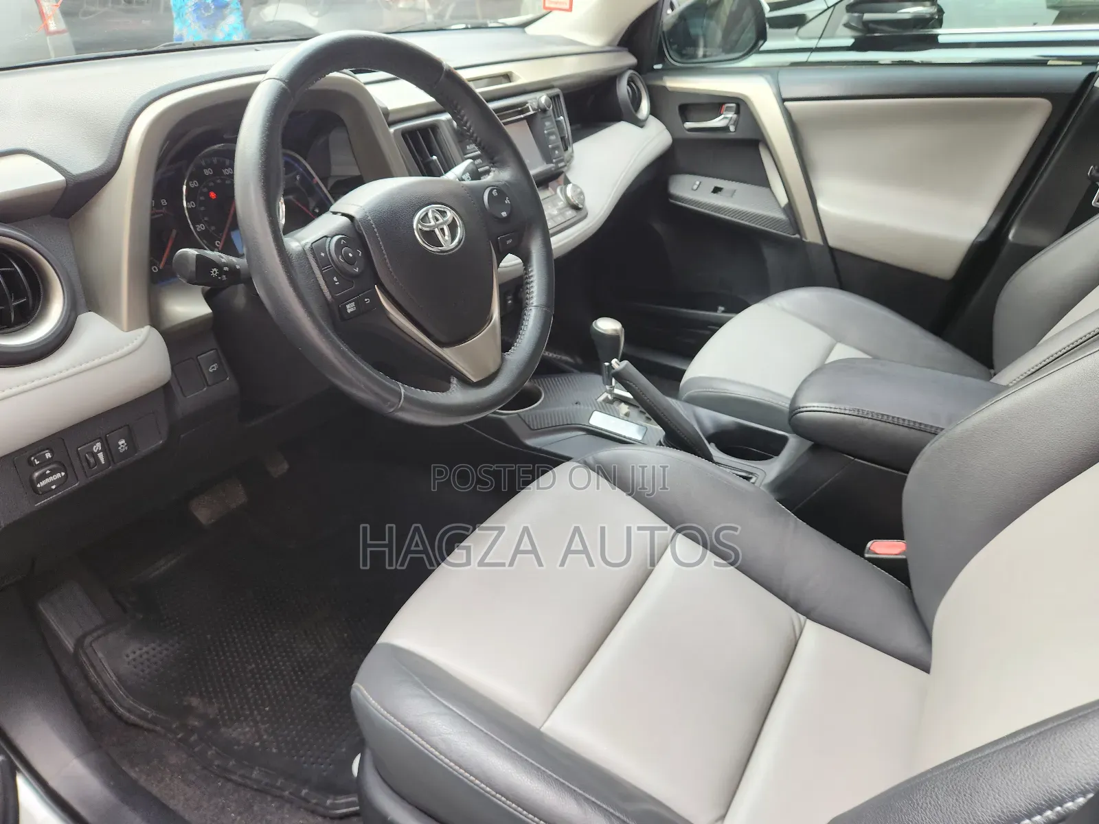 Toyota RAV4 Limited 4dr SUV AWD (2.5L 4cyl 6A) 2015 White