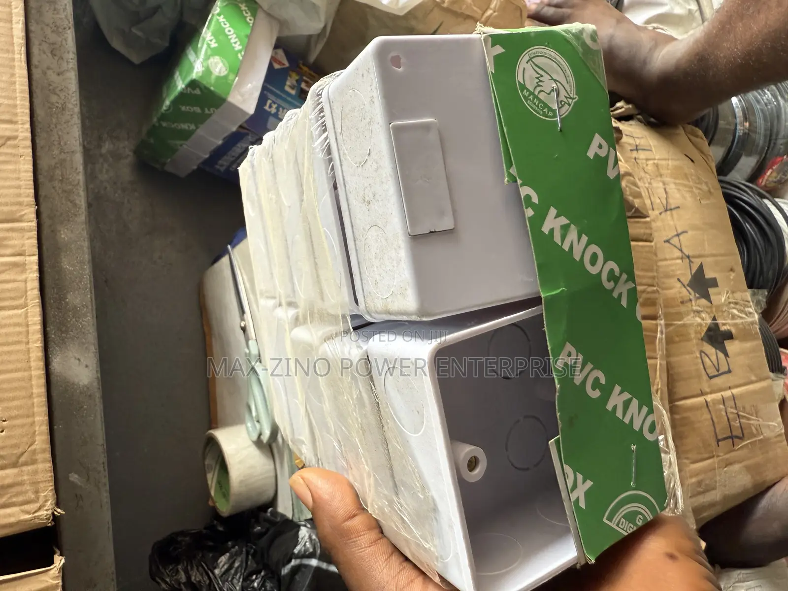 3x3 Plastic Pattress