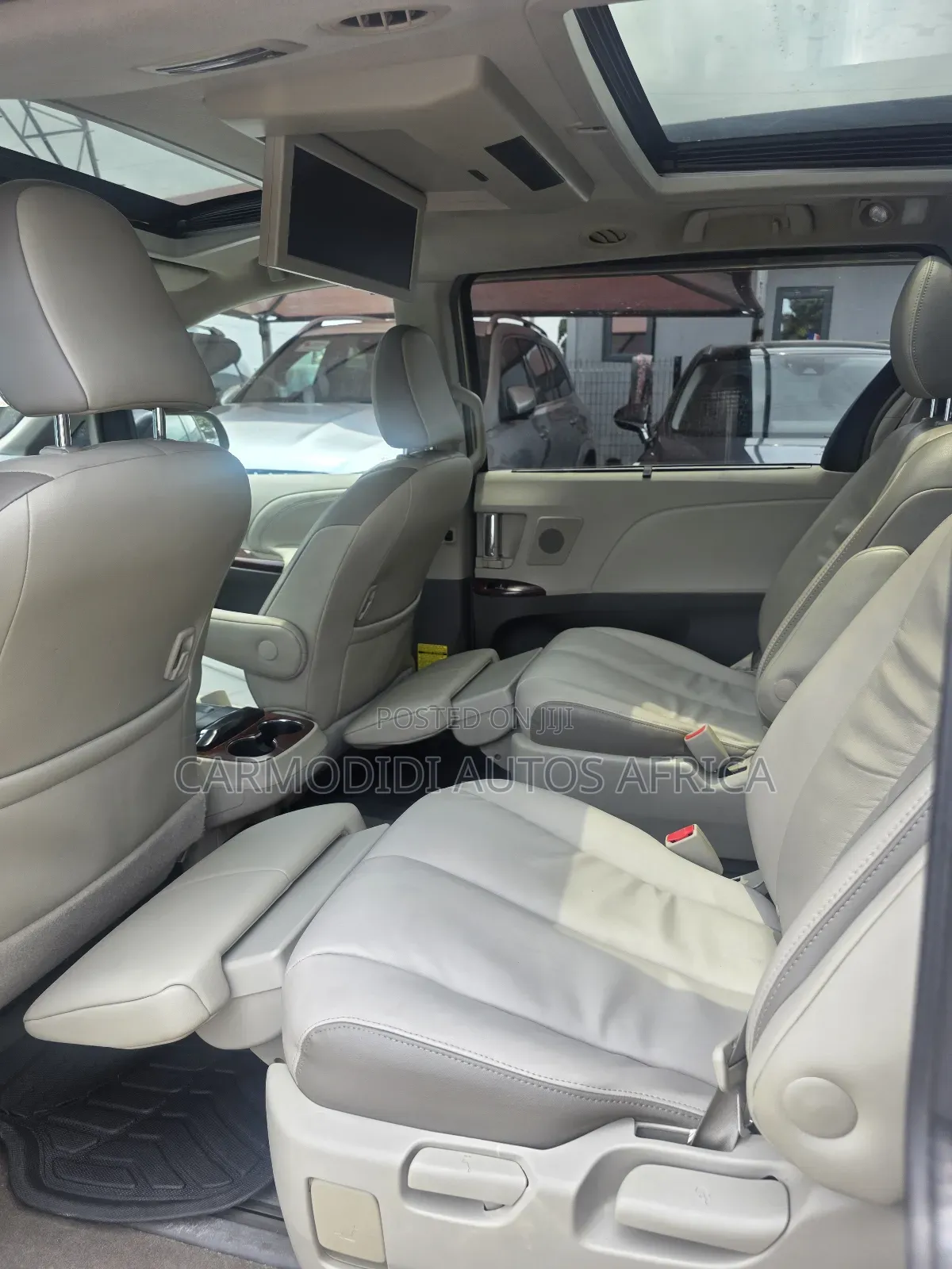 Toyota Sienna Limited 7 Passenger 2011 Gold